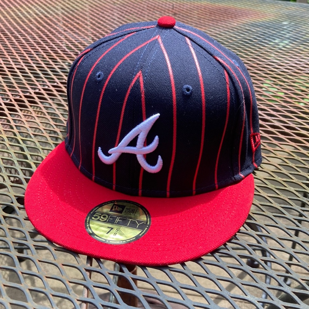 New Era Atlanta Braves 7 5/8 pinstripe ballcap / baseball hat